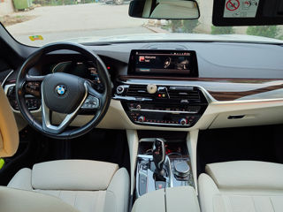 BMW 5 Series foto 7