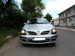 Nissan Almera Tino foto 3