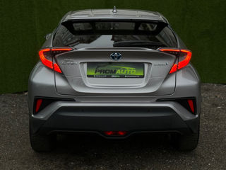 Toyota C-HR foto 11