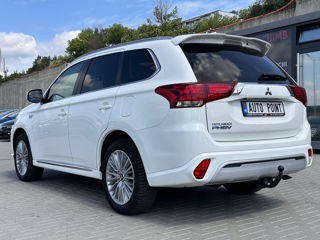 Mitsubishi Outlander foto 4