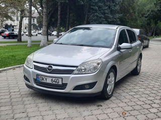 Opel Astra foto 2