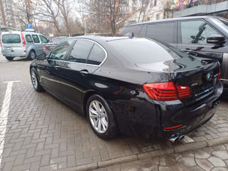 BMW 5 Series foto 3