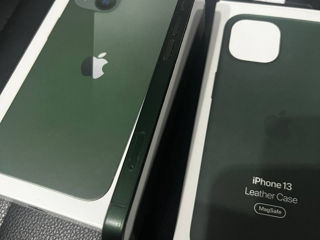 Продам iPhone 13