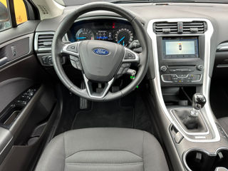 Ford Mondeo foto 8