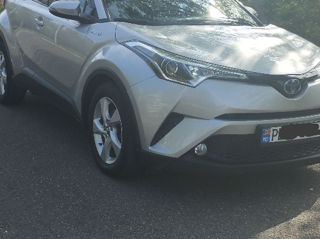 Toyota C-HR foto 3