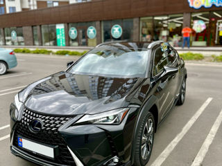 Lexus UX foto 2