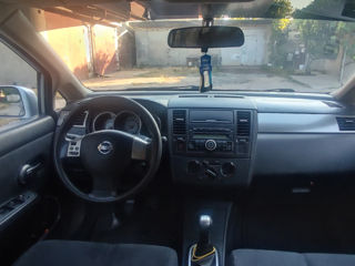 Nissan Tiida foto 6