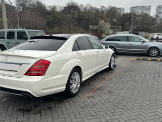 Mercedes S-Class foto 1