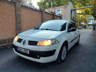 Renault Megane foto 1