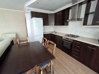 Apartament cu 3 camere, 135 m², Centru, Chișinău foto 3