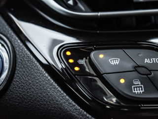 Toyota C-HR foto 13