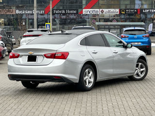 Chevrolet Malibu foto 4