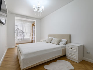 Apartament cu 2 camere, 100 m², Botanica, Chișinău foto 1