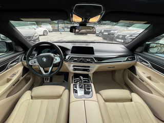 BMW 7 Series foto 8