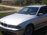 BMW 5 Series foto 1