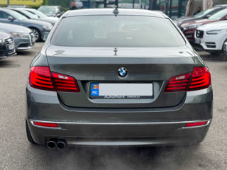 BMW 5 Series foto 6