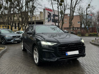 Audi Q8 foto 2