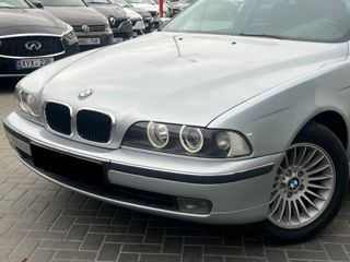 BMW 5 Series foto 6