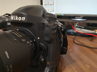 Nikon D4s body foto 2