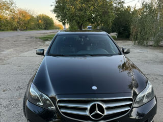 Mercedes E-Class foto 2