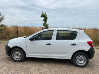 Dacia Sandero foto 2