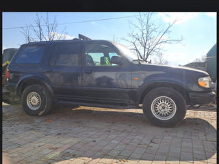 Ford Explorer фото 2