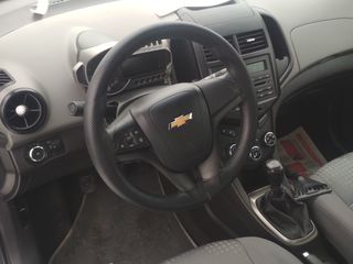 Chevrolet Aveo foto 2