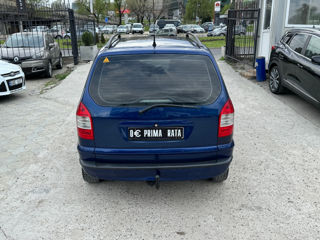 Opel Zafira foto 7