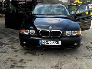 BMW 5 Series foto 2