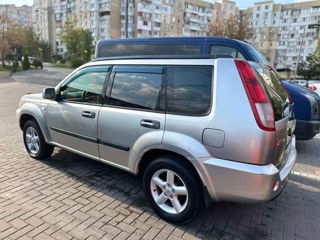 Nissan X-Trail foto 3