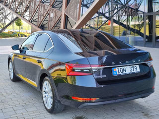 Skoda Superb foto 2