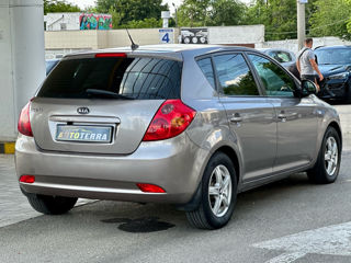 KIA Ceed foto 6