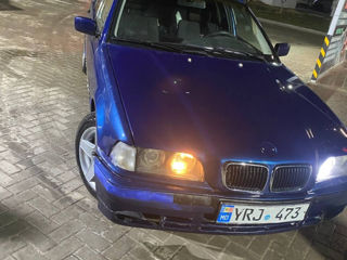 BMW 3 Series foto 7