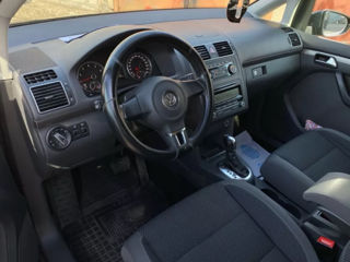 Volkswagen Touran foto 5