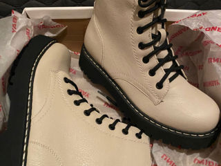 Ботинки женские.Dr.Martens и Juicy Coytyre.Ботиночки и сапожки дутики, новые в коробке, размер 37 foto 6