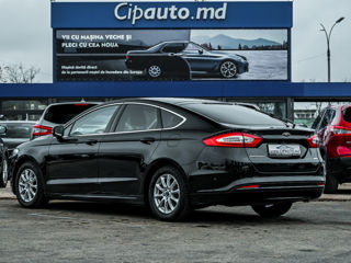 Ford Mondeo foto 2