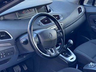 Renault Grand Scenic foto 9