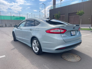 Ford Fusion foto 4