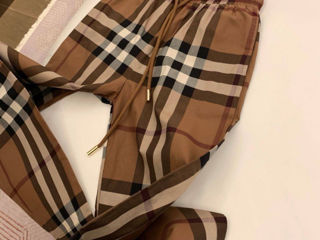 Burberry foto 5