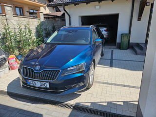 Skoda Superb foto 2