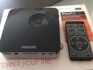 LED Philips PicoPix PPX 1430 , 290 gr, lampa 20000 ore, batereia 2 ore , usb player foto 3