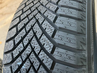 215/50 R17 Yokohama BluEarth Winter V906/ Доставка, livrare toata Moldova 2024 foto 5