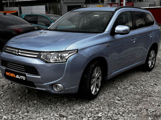 Mitsubishi Outlander foto 0