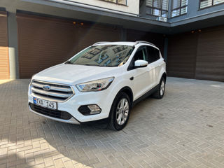 Ford Kuga foto 1