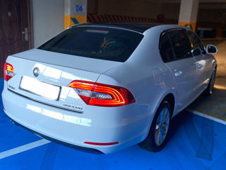 Skoda Superb foto 2