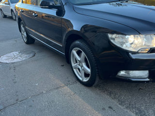 Skoda Superb foto 2