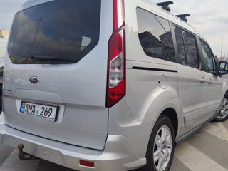 Ford Tourneo Connect foto 2