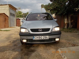 Opel Zafira foto 4