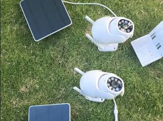 Camera PTZ cu panou solar Tuya / Wi-Fi камера на солнечной батарее