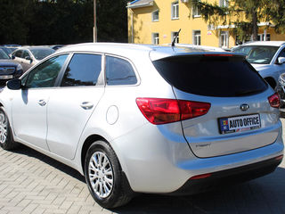 KIA Ceed Sw foto 3